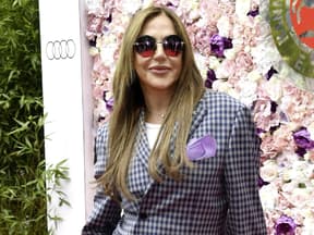 Simone Thomalla mit Sonnenbrille