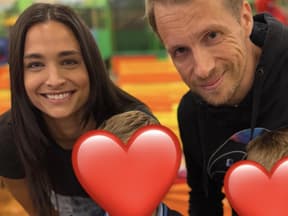 Amira Aly und Oliver Pocher mit ihren Kindern