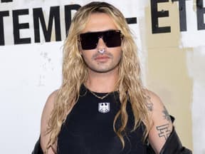 Bill Kaulitz mit Sonnenbrille