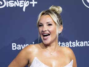 Evelyn Burdecki mit offenem Mund