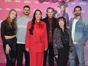 Natascha Ochsenknechts mit ihren drei Kindern Cheyenne, Wilson und Jimi und dem Rest ihrer Familie