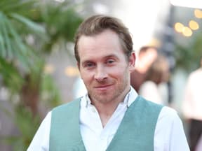 Samuel Koch lächelt