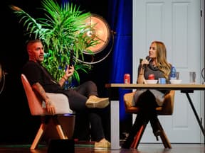 Bushido und Anna-Maria beim Live-Podcast