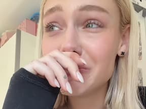 Daniela Djokic weint