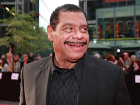 Günther Kaufmann lächelt