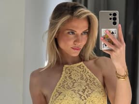 Valentina Pahde im gelben Kleid