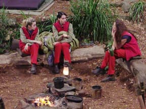 Ariel, Samira und Simone lästern am Lagerfeuer