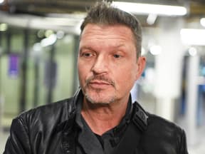 Hardy Krüger jr. sieht traurig aus