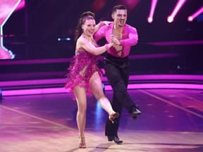 Bibi Heinicke mit Zsolt sandor cseke in erster Let's Dance Liveshow