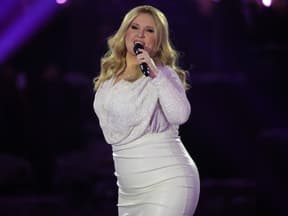 Maite Kelly mit Mikrofon