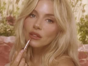 Sienna Miller für Pillow Talk 