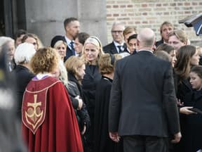 Mette-Marit bei der Trauerfeier von Ari Behn