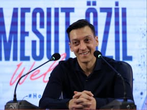 Mesut Özil bei einer Pressekonferenz