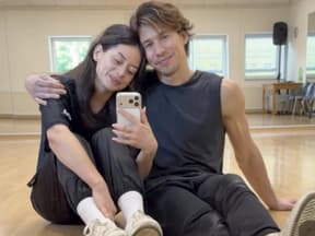 Joel Mattli kuschelt mit Malika