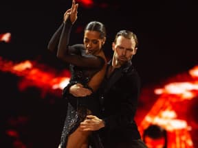 Nadja Benaissa tanzt mit Vadim Garbuzov bei Lets Dance 