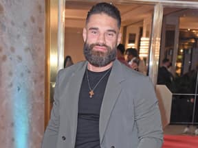 Aleks Petrovic lächelt bei den Reality TV Awards