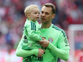Manuel Neuer mit Sohn Luca
