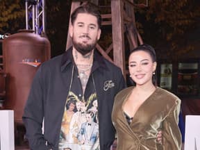 Leyla Heiter und Mike heiter auf rotem Teppich