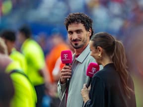 Mats Hummels und Laura Wontorra bei WM 2026