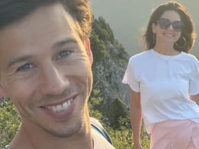 Joel Mattli und Malika Dzumaev Selfie