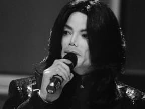 Michael Jackson mit Mikrofon