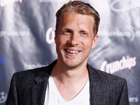 Oliver Pocher lacht