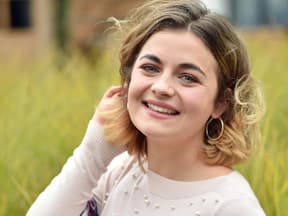 Ronja Forcher strahlt