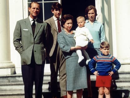 Königin Elizabeth II. mit Prinz Andrew