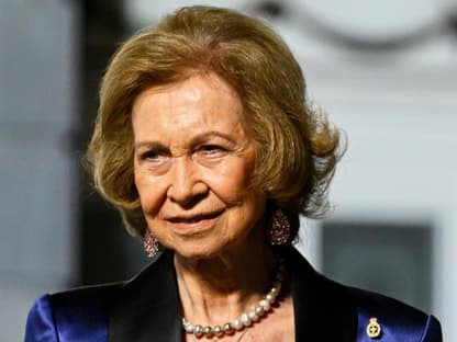 Sofia von Spanien schaut ernst