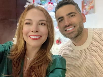 Lindsay Lohan und Bader Shammas lächeln bei Selfie.