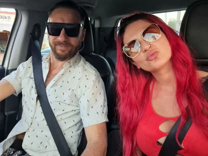 "Bauer sucht Frau International" 2023: Lisa und Ezequiel machen ein Selfie