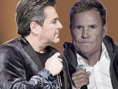 Fotomontage Thomas Anders und Dieter Bohlen gucken ernst mit Mikrofon in der Hand
