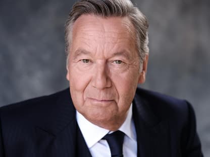 Roland Kaiser lächelt in die Kamera