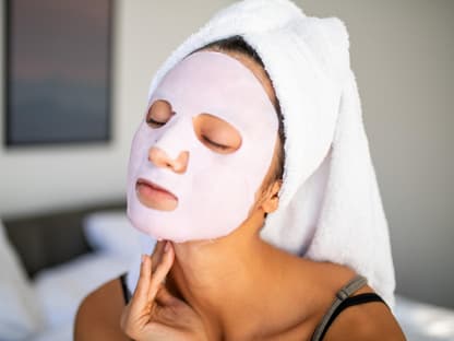 Gesichtsmaske Hype Frau mit Gesichtsmaske