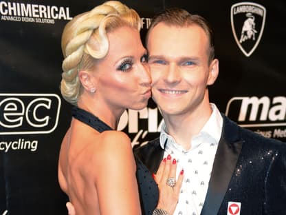 Kathrin Menzinger stark geschminkt mit Vadim Garbuzov