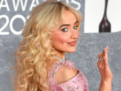 Sabrina Carpenter auf rotem Teppich