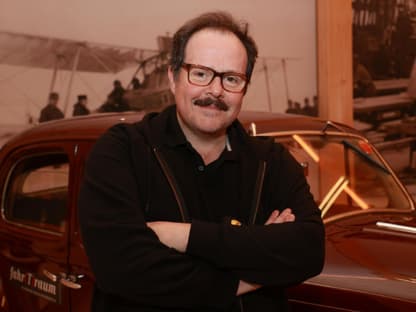 Thomas Mraz mit verschränkten Armen