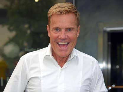 Dieter Bohlen lacht mit offenem Mund