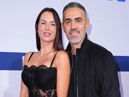 Anna-Maria lächelt mit Bushido