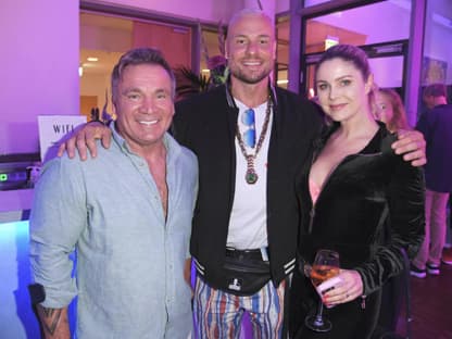 Peter Klein mit Eric Sindermann und Yvonne Woelke