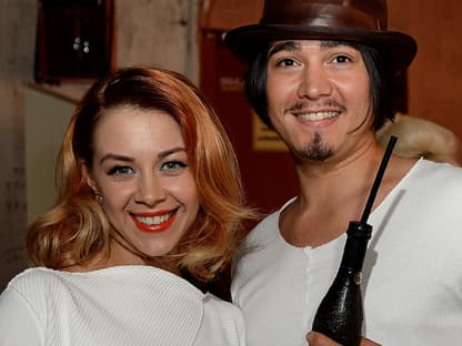 Oana Nechiti und Erich Klann lächeln