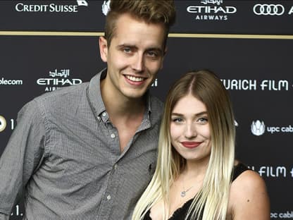 Julian Claßen & Bibi Heinicke posieren zusammen