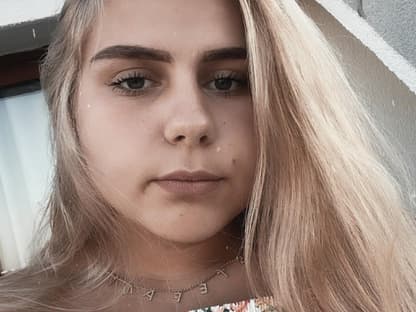 Estefania Wollny guckt traurig