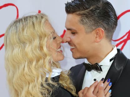 Patricija und Alexandru Ionel turteln