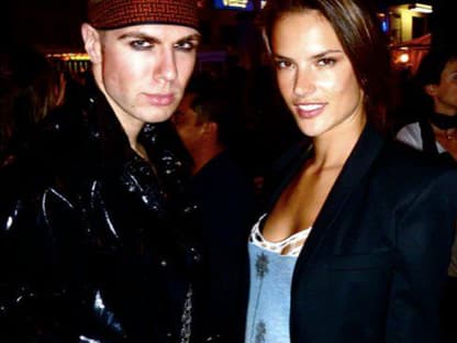 Topmodel Alessandra Ambrosio ist das letzte Mal, als wir tanzen waren, der Absatz ihrer Louboutins abgebrochen. Das hielt uns aber nicht vom Dance´floor fernâ...