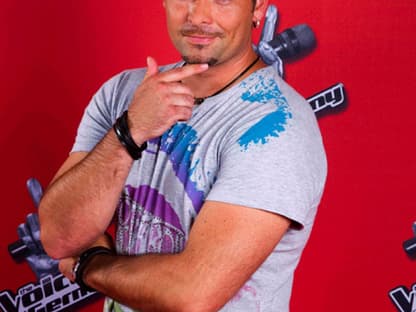 Sebastian Hämer, 33, aus dem Ostseebad Prerow singt "Sag einfach Ja" von Tim Bendzko - und findet sich in Rea Garveys Team wieder´