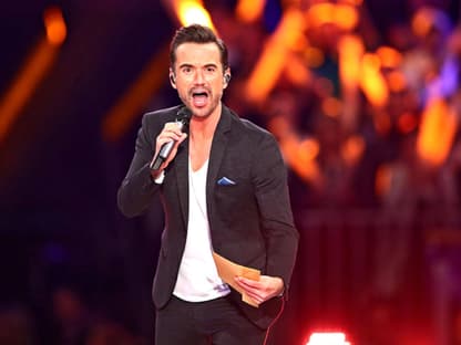 Florian Silbereisen umjubelt von Publikum in seiner Show.