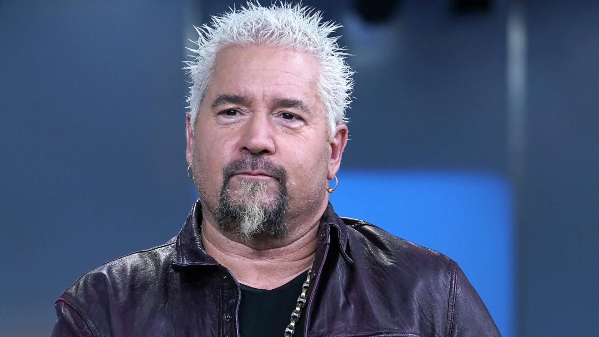 Guy Fieri Restaurant, Kochbuch und Familie Alle Infos zum TVGastronom