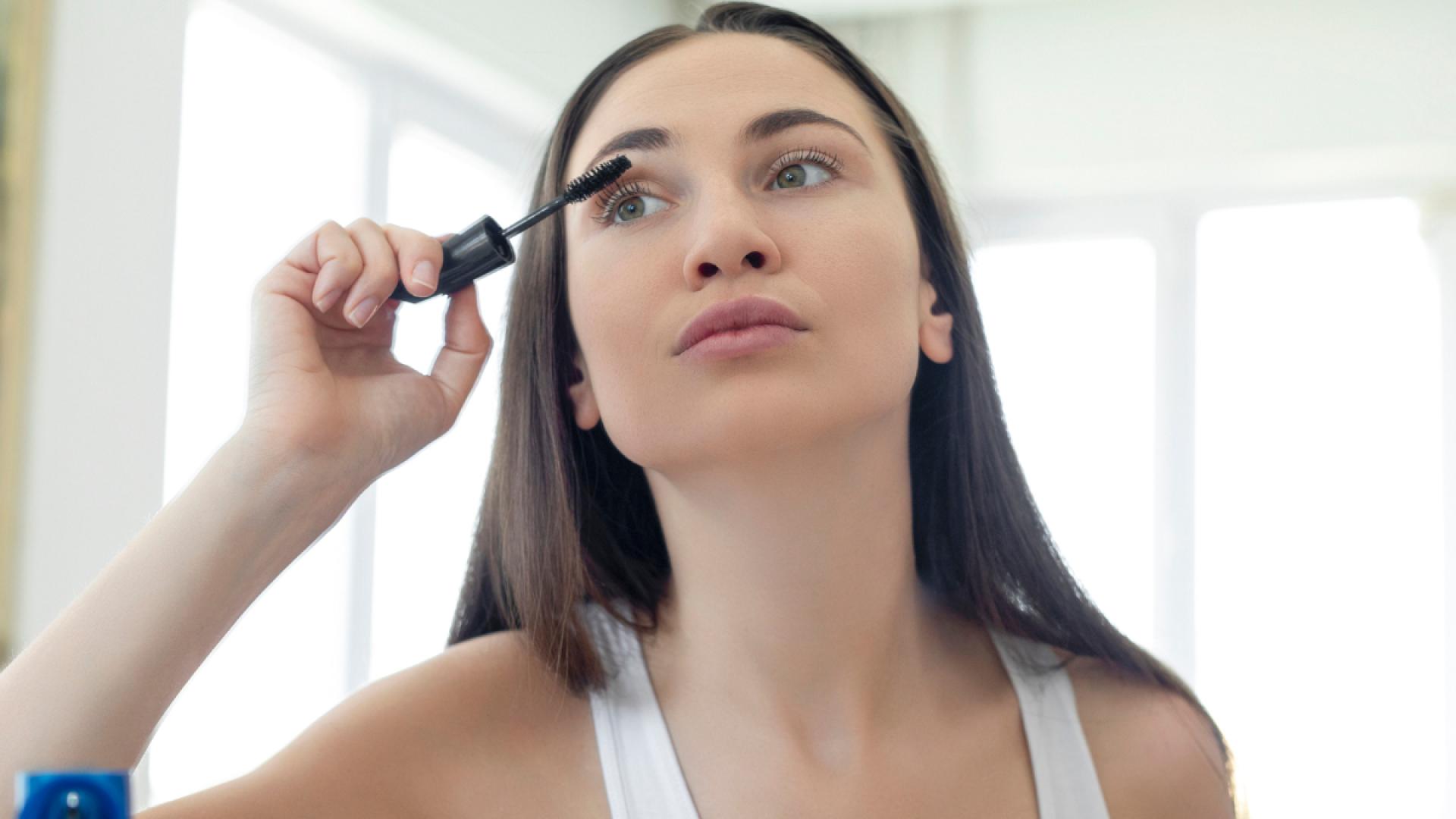 Mascara-mit-T-nungseffekt-Diese-3-Wimperntuschen-f-rben-die-Wimpern