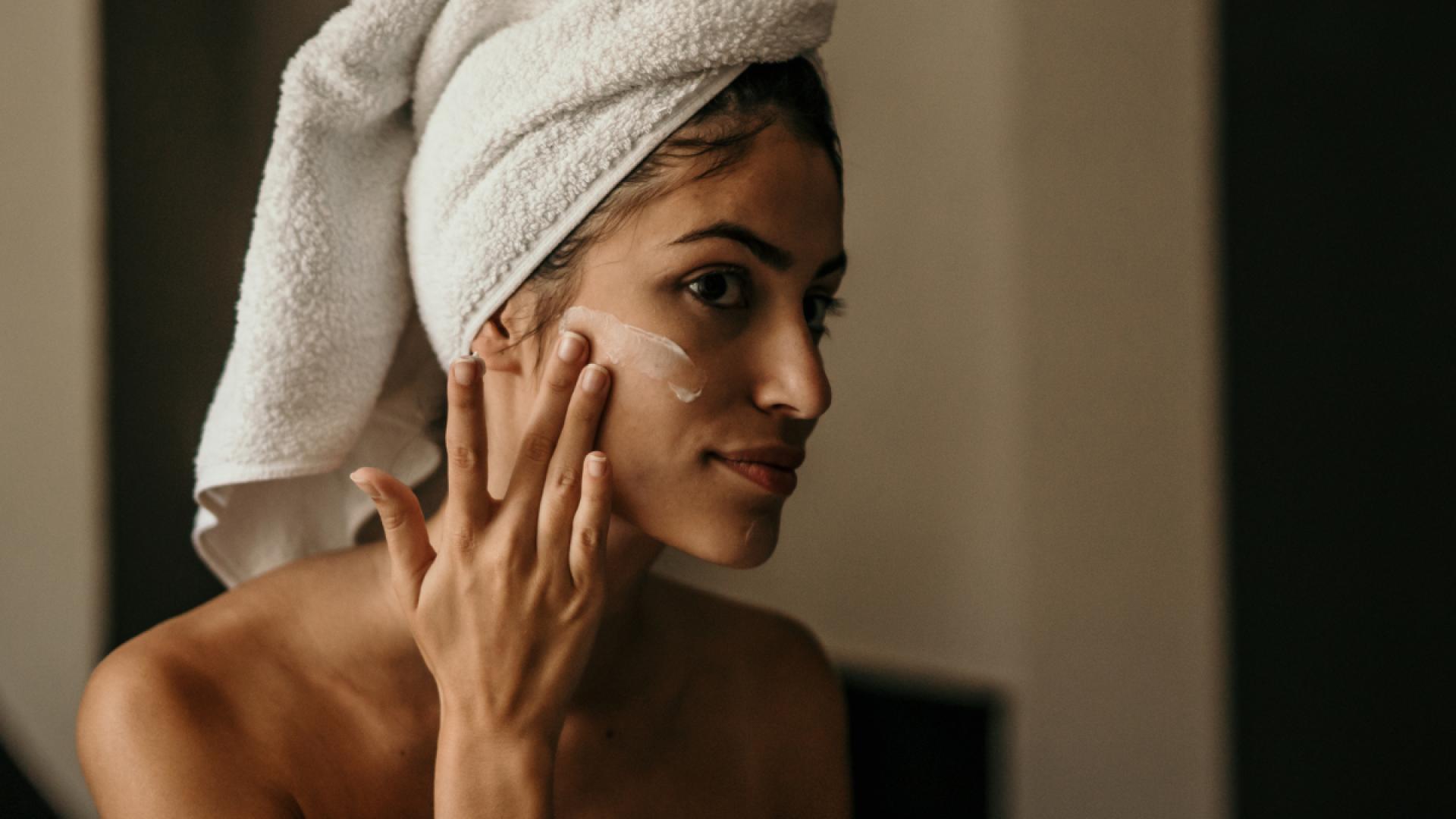 Anti-Aging-Diese-Beauty-Seren-verj-ngen-die-Haut-in-wenigen-Minuten